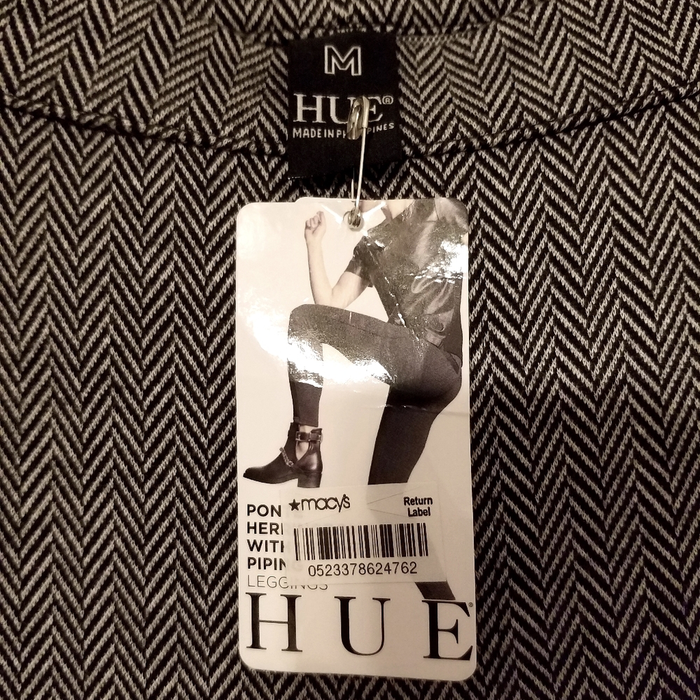 Hue tapered, skinny leg pant w/leatherette trim